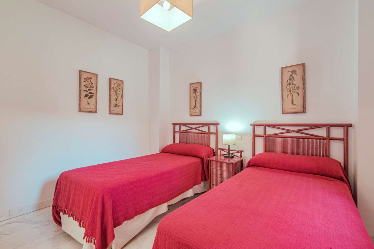 3 bedroom apartment in Playa Granada from September to June