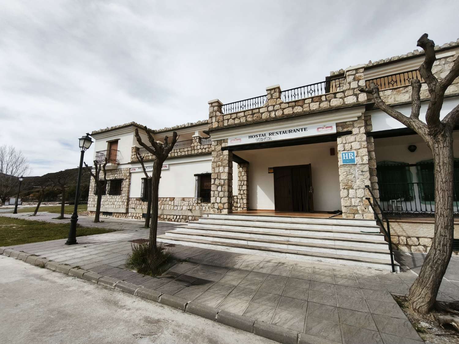 Exklusive Gelegenheit: Hotelkomplex mit Restaurant und Panoramablick im Herzen von La Alpujarra