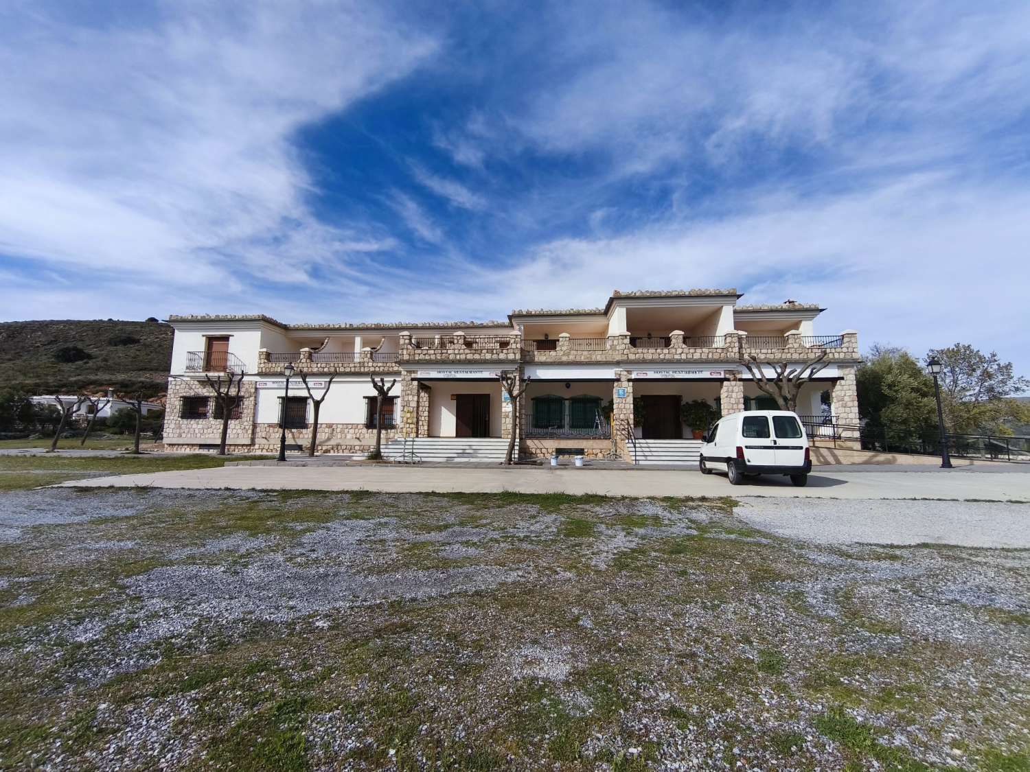 Exklusive Gelegenheit: Hotelkomplex mit Restaurant und Panoramablick im Herzen von La Alpujarra