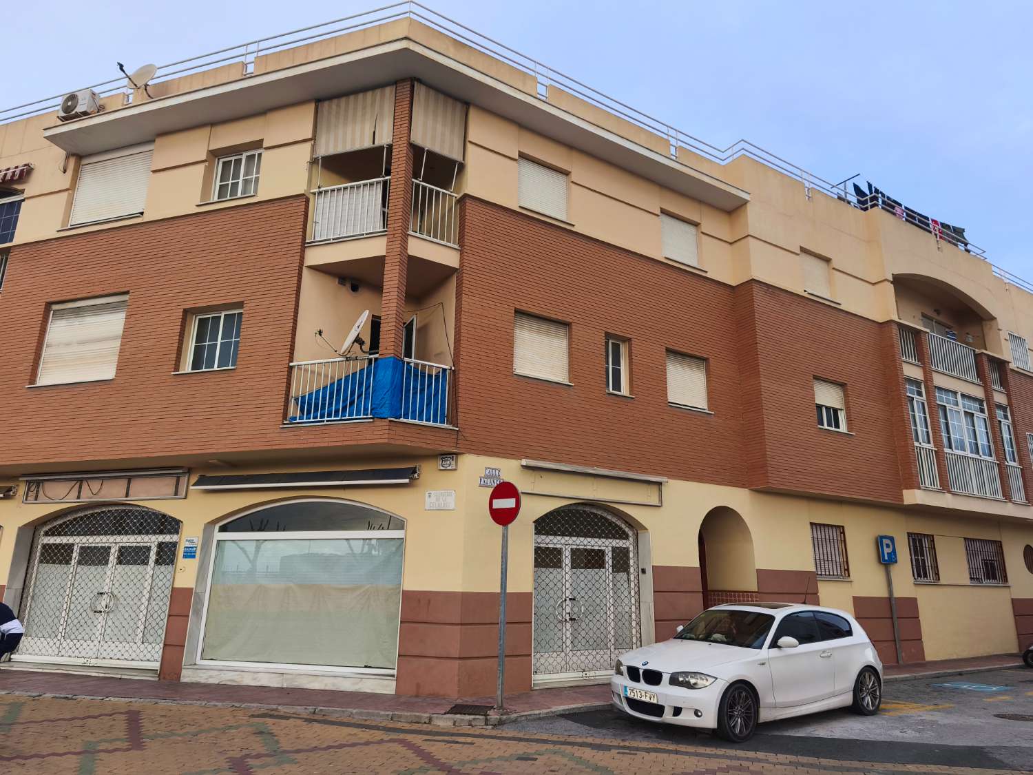 Piso primera línea en Santa Adela (Motril)