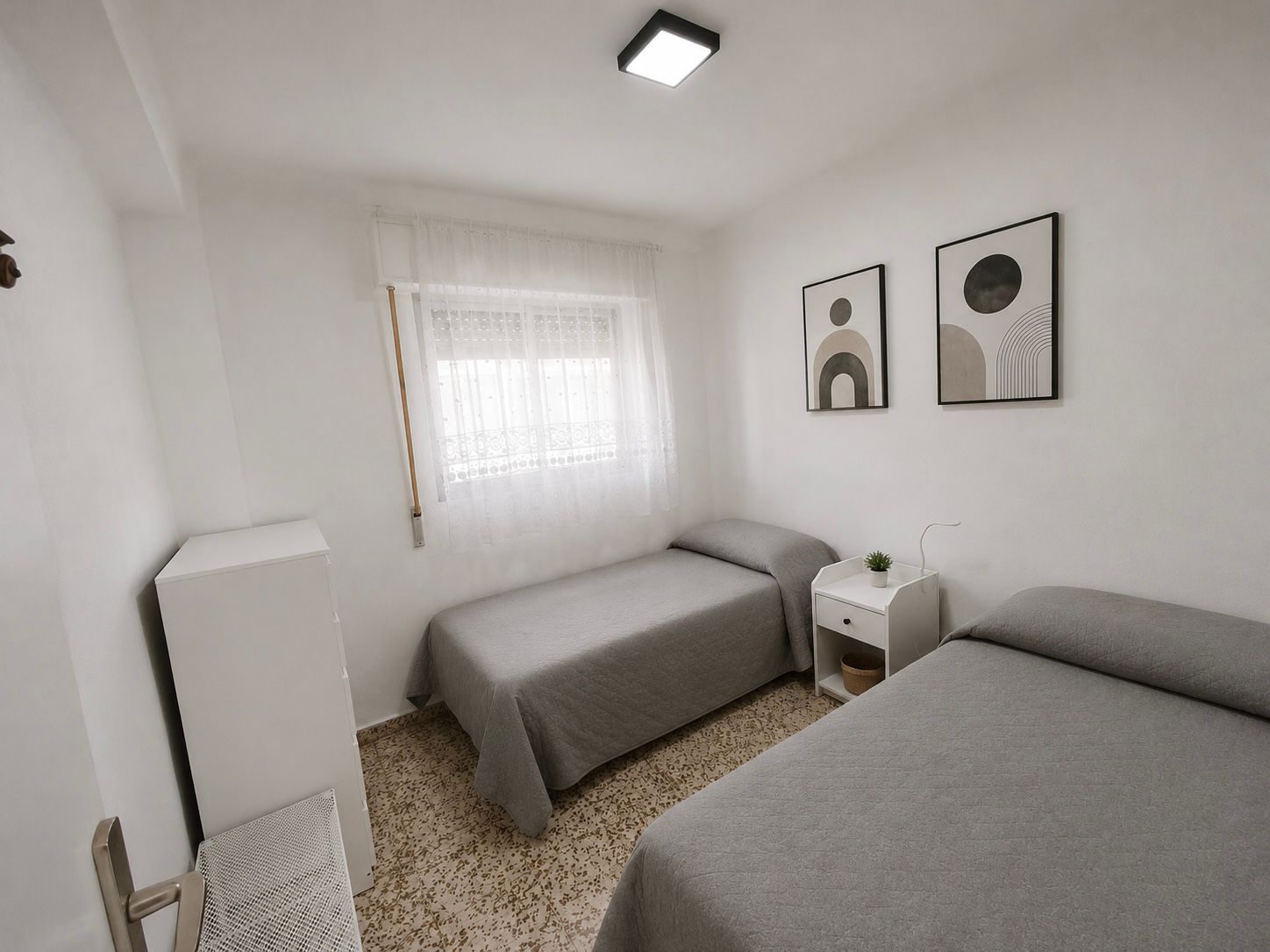 Piso 2 dormitorios primera línea en Torre del Mar