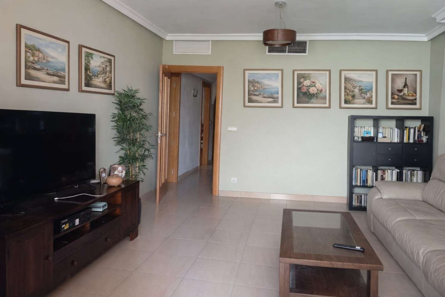 Piso de 2 dormitorios con vistas al mar en Playa Galera, Almuñécar