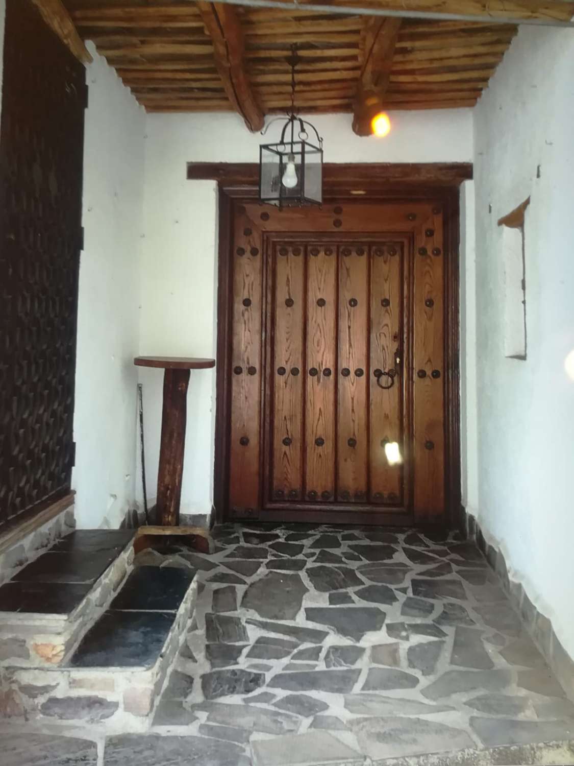 Se vende moderno local de 200 m2 en el centro de la Alpujarra