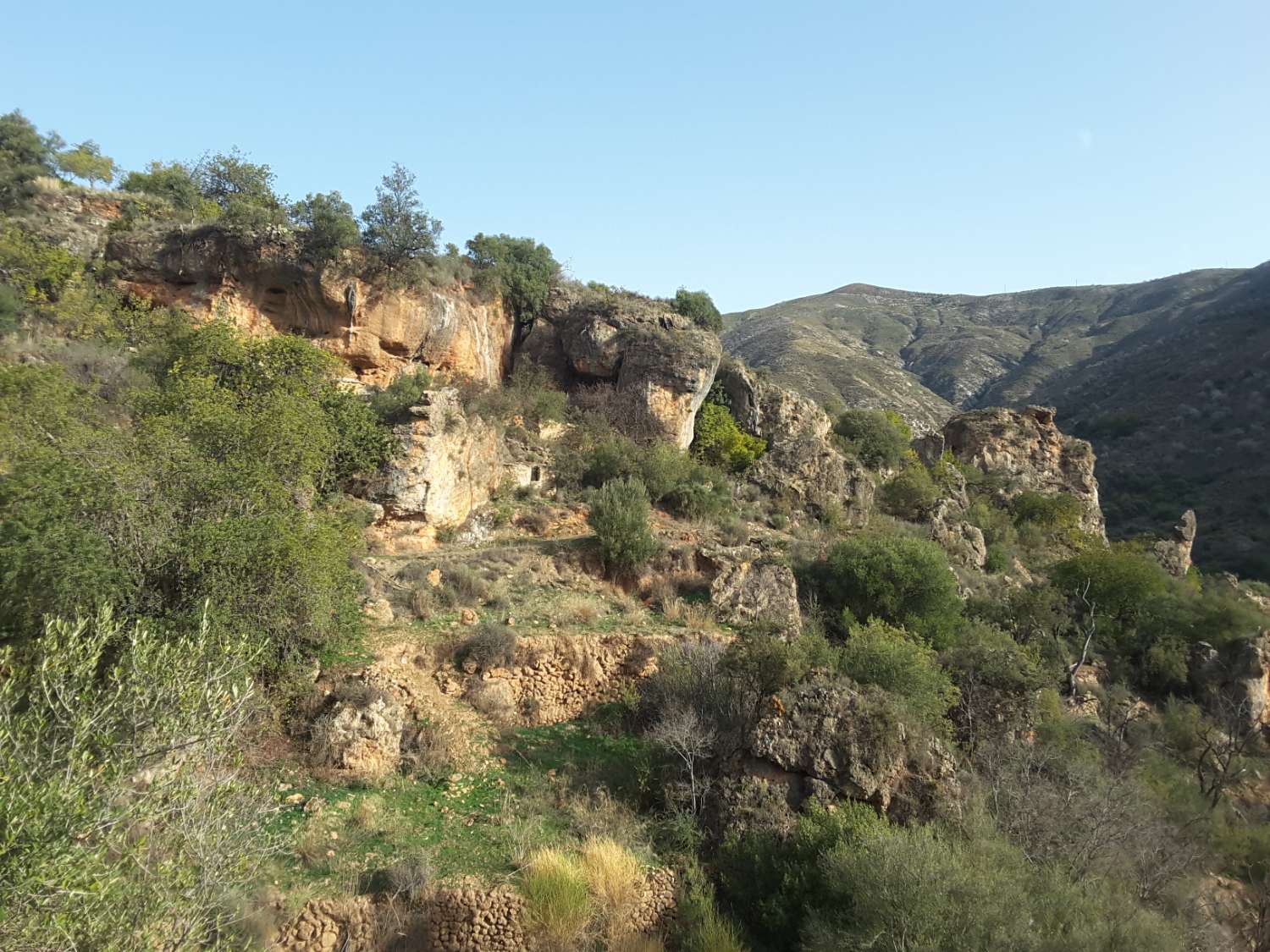 Cortijo and several ruins in rustic estates of 260,000 m2