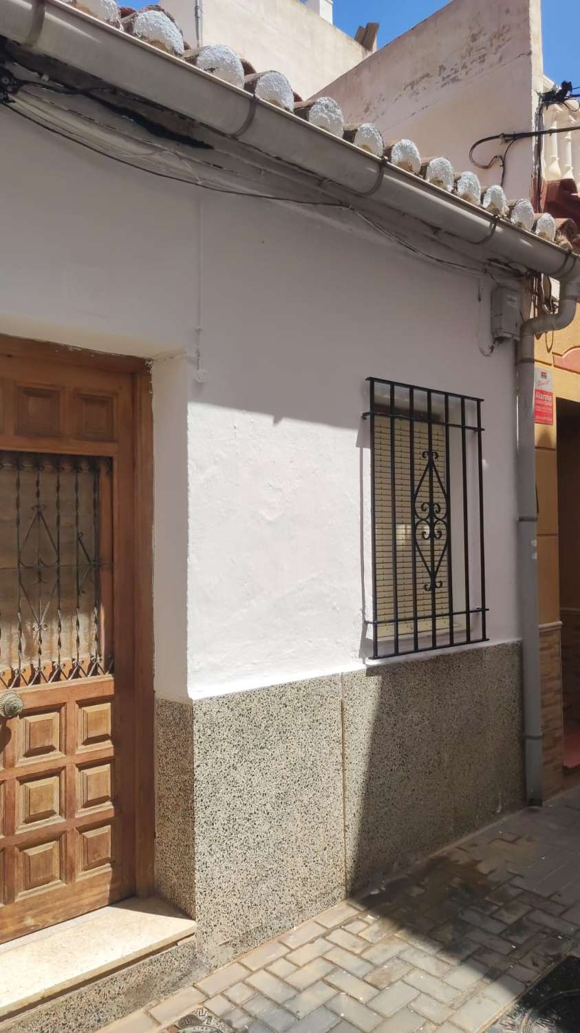 Se vende casa de pueblo en Motril centro