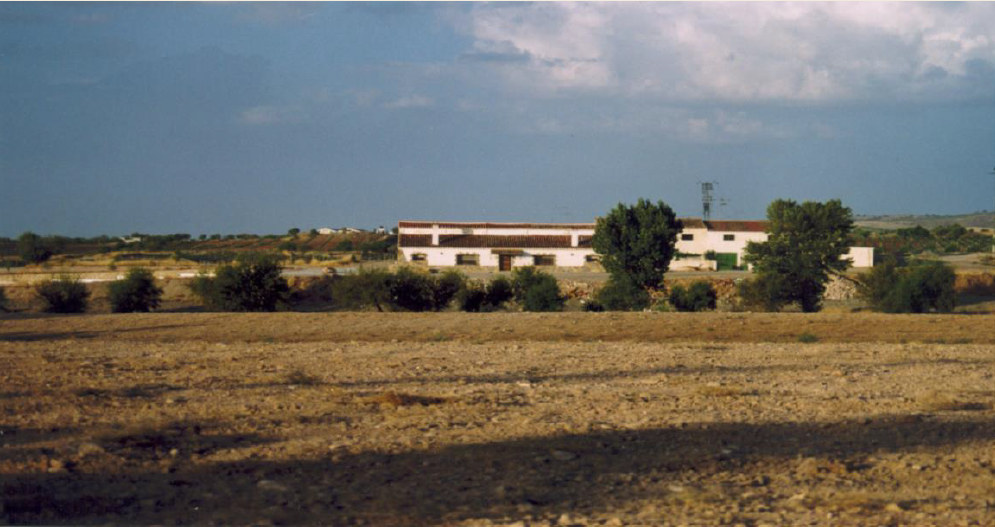 Landsbygdshus-cortijo, lager och gård på 50 Ha.