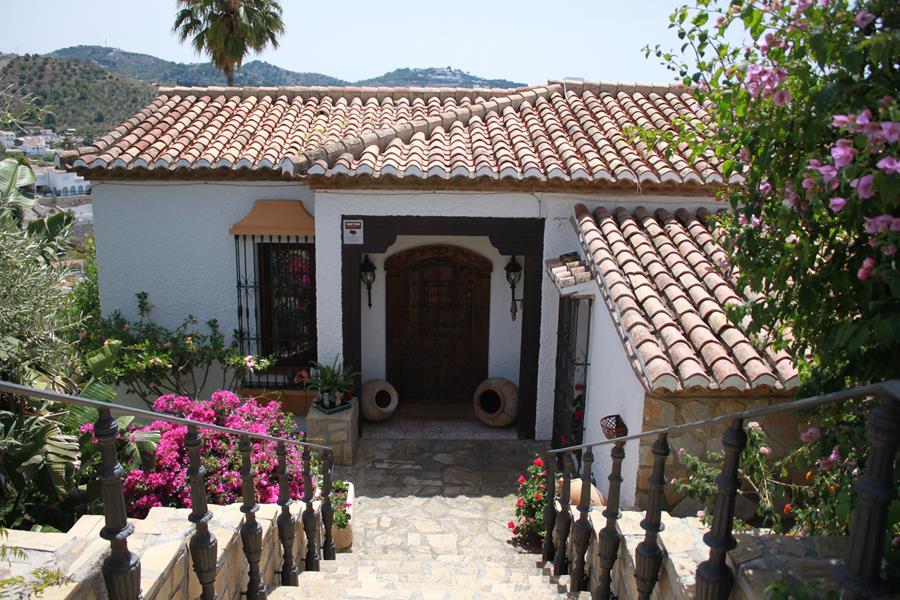 5 bedroom villa for sale in La Herradura