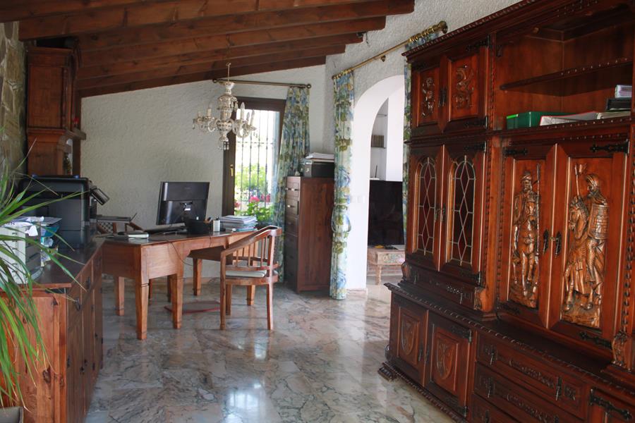 Villa de 5 dormitorios en venta en La Herradura