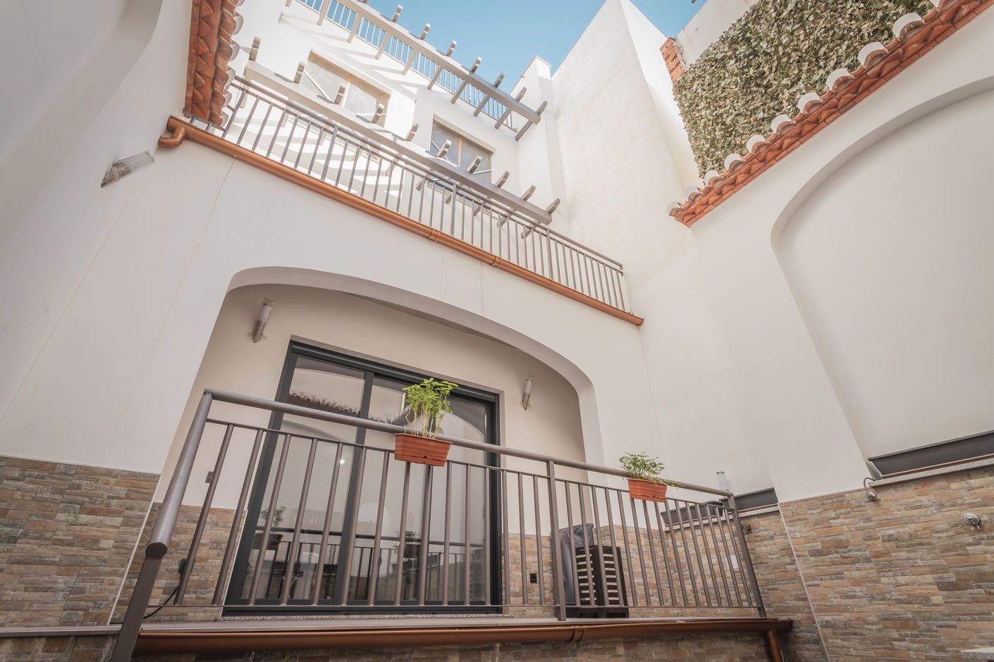 Building for sale in the center of Nerja