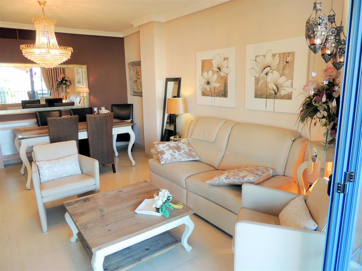Apartamento en Residencial con vistas al mar en primera línea, Almuñécar