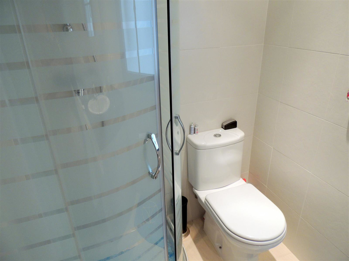Apartamento en Residencial con vistas al mar en primera línea, Almuñécar