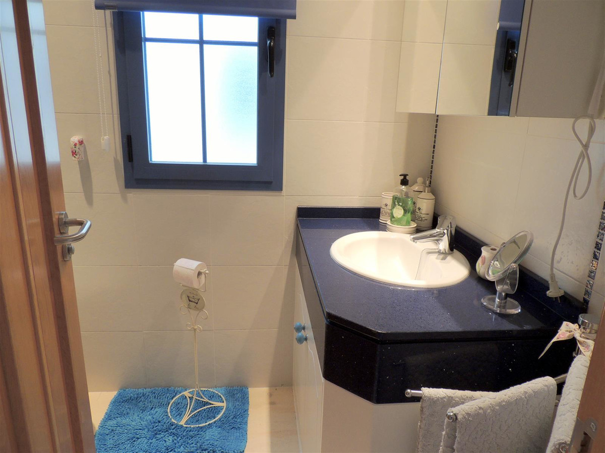 Apartamento en Residencial con vistas al mar en primera línea, Almuñécar