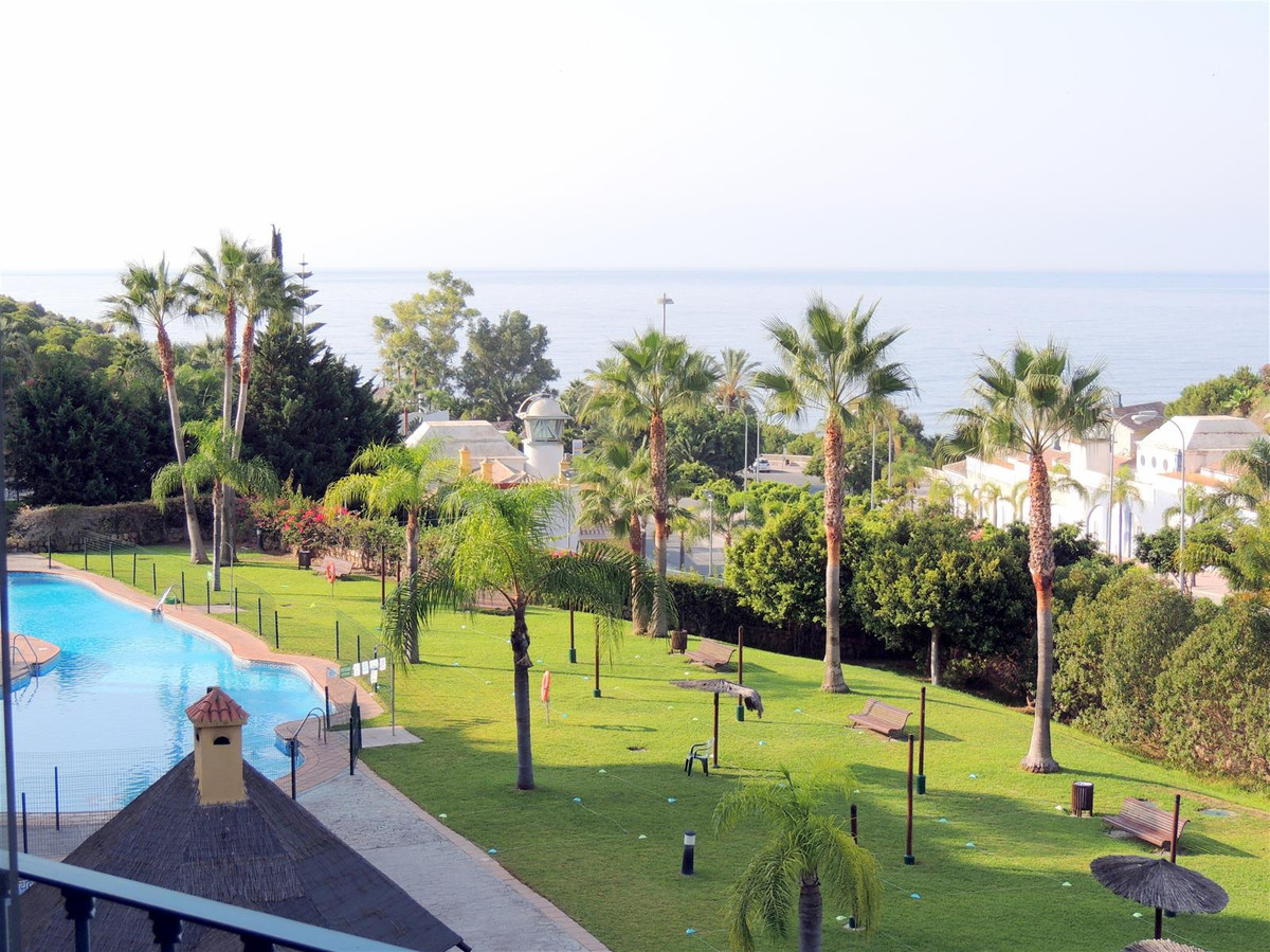 Apartamento en Residencial con vistas al mar en primera línea, Almuñécar