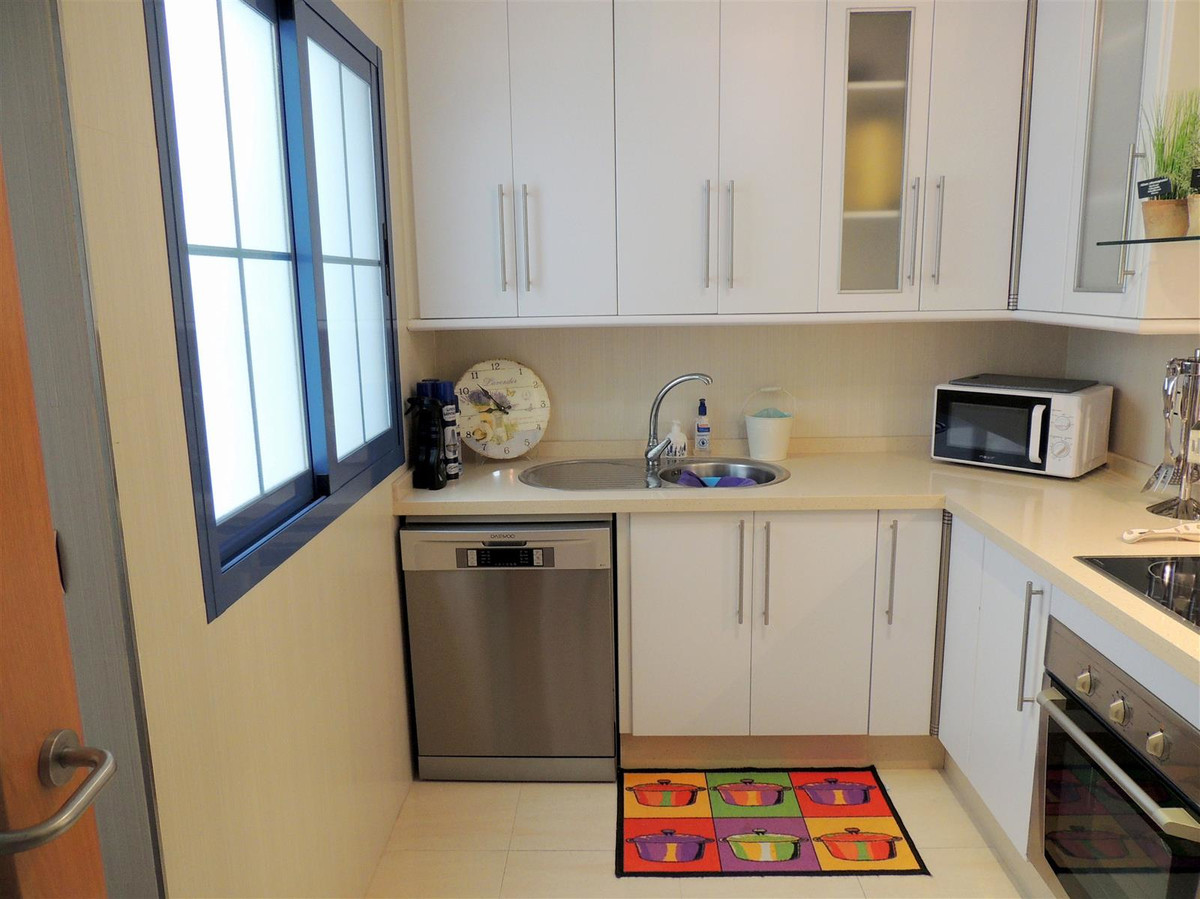 Apartamento en Residencial con vistas al mar en primera línea, Almuñécar