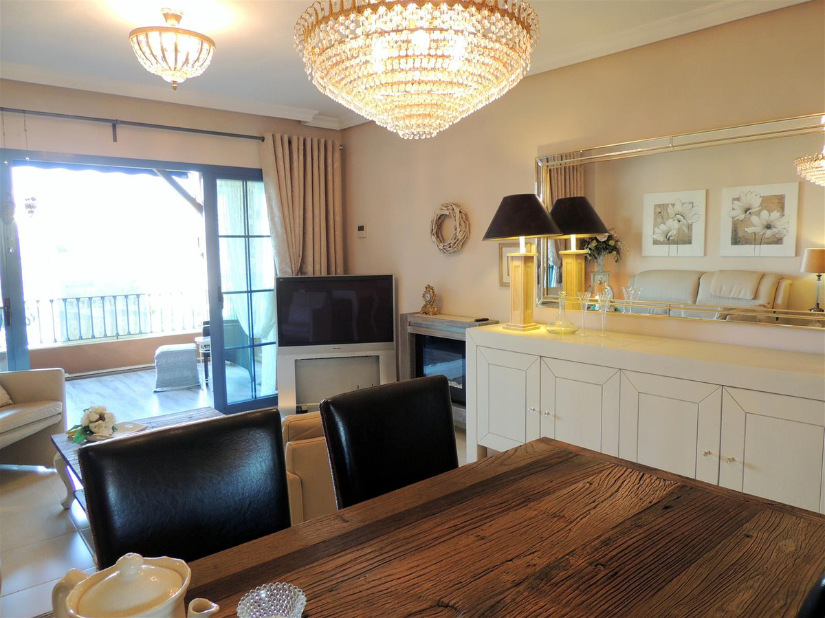 Apartamento en Residencial con vistas al mar en primera línea, Almuñécar