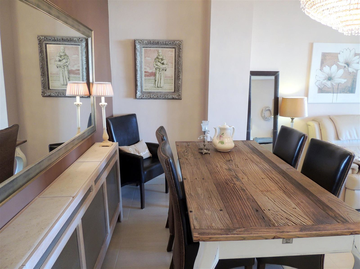 Apartamento en Residencial con vistas al mar en primera línea, Almuñécar
