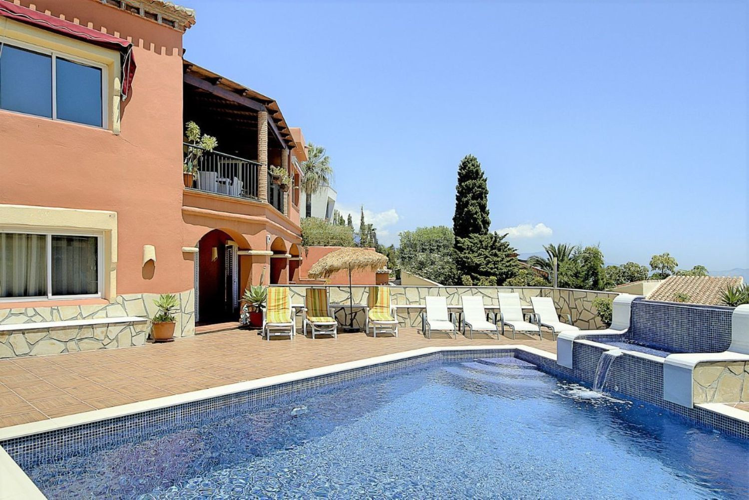 Villa de lujo en venta en urbanización Monte de Los Almendros de Salobreña