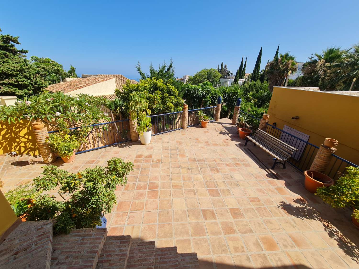 Villa de luxe à vendre dans l'urbanisation Monte de Los Almendros à Salobreña