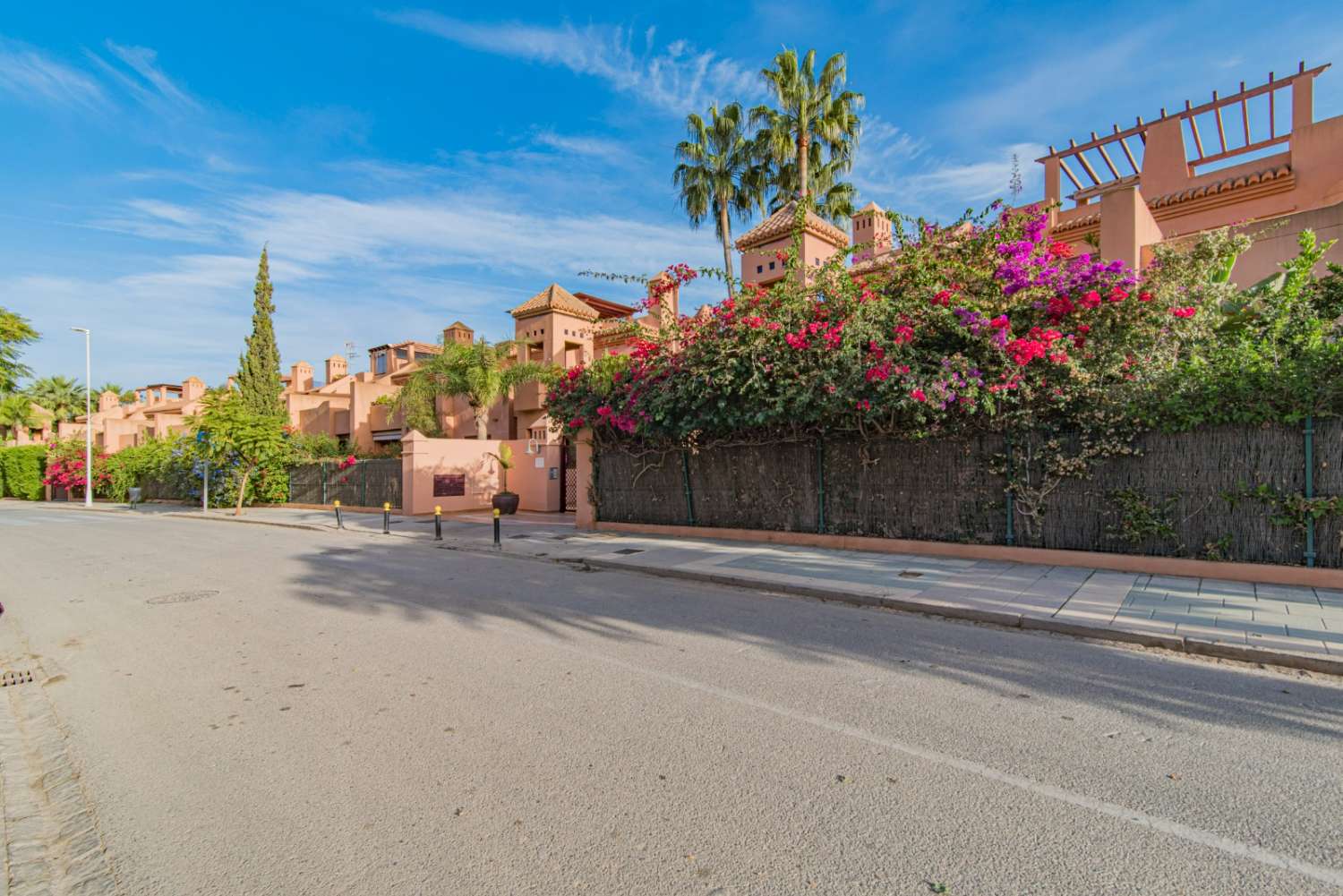 Piso de 3 dormitorios en Playa Granada de septiembre a junio