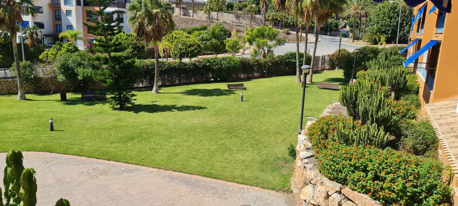 Lujoso apartamento de playa en Almuñecar. Alquiler meses de invierno.