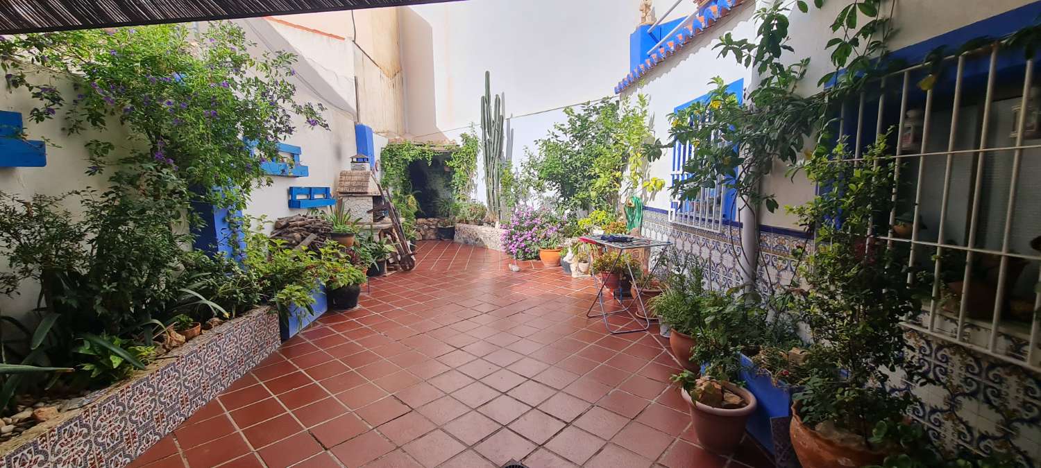 Maison de 4 chambres à vendre à Motril