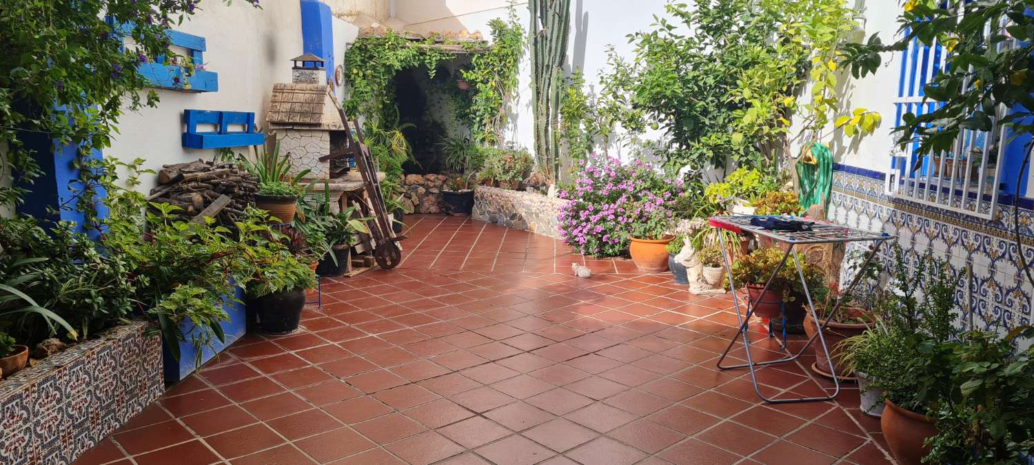 4 bedroom house for sale in Motril