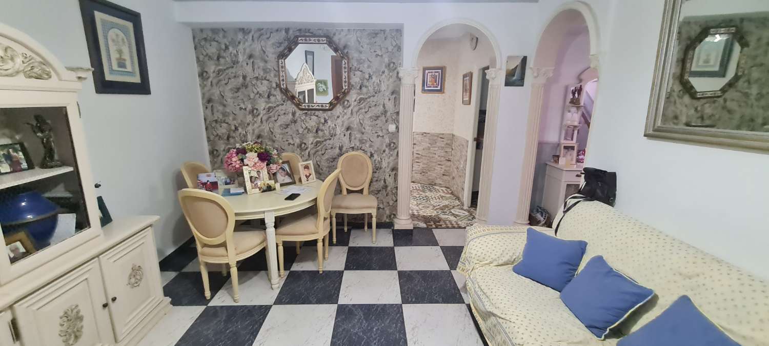 Maison de 4 chambres à vendre à Motril