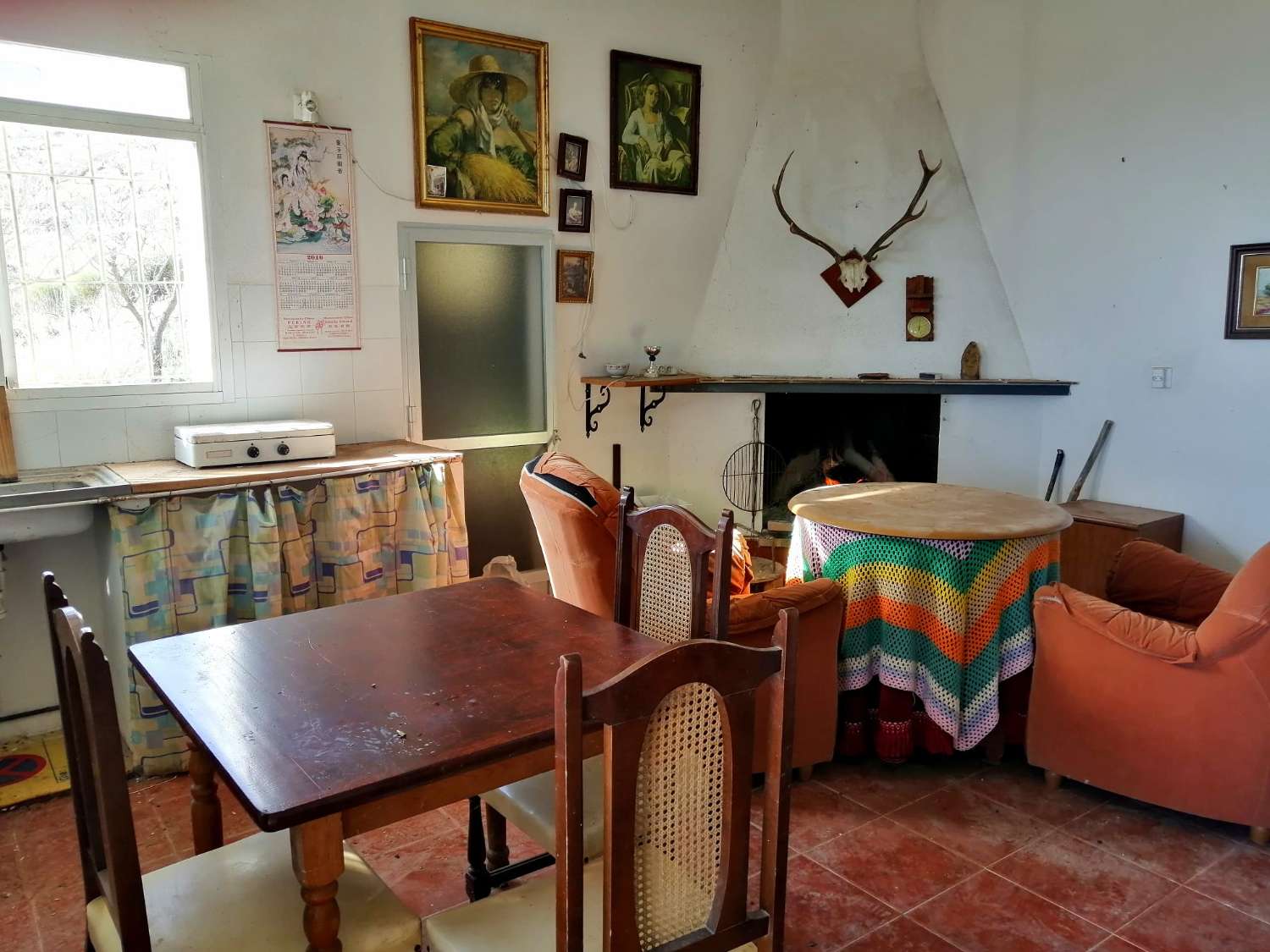 Farmhouse for sale with 15,000 m² of land in Torvizcón