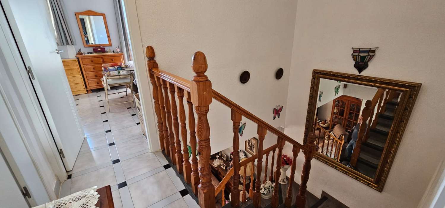 Casa adosada en urbanización privada en Nerja