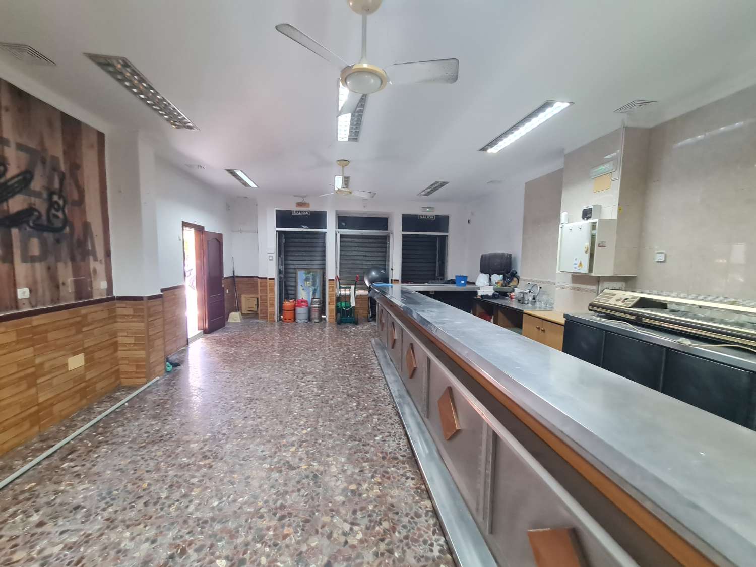 Investissement stratégique dans le centre de Nerja : bâtiment multifonctionnel à forte rentabilité