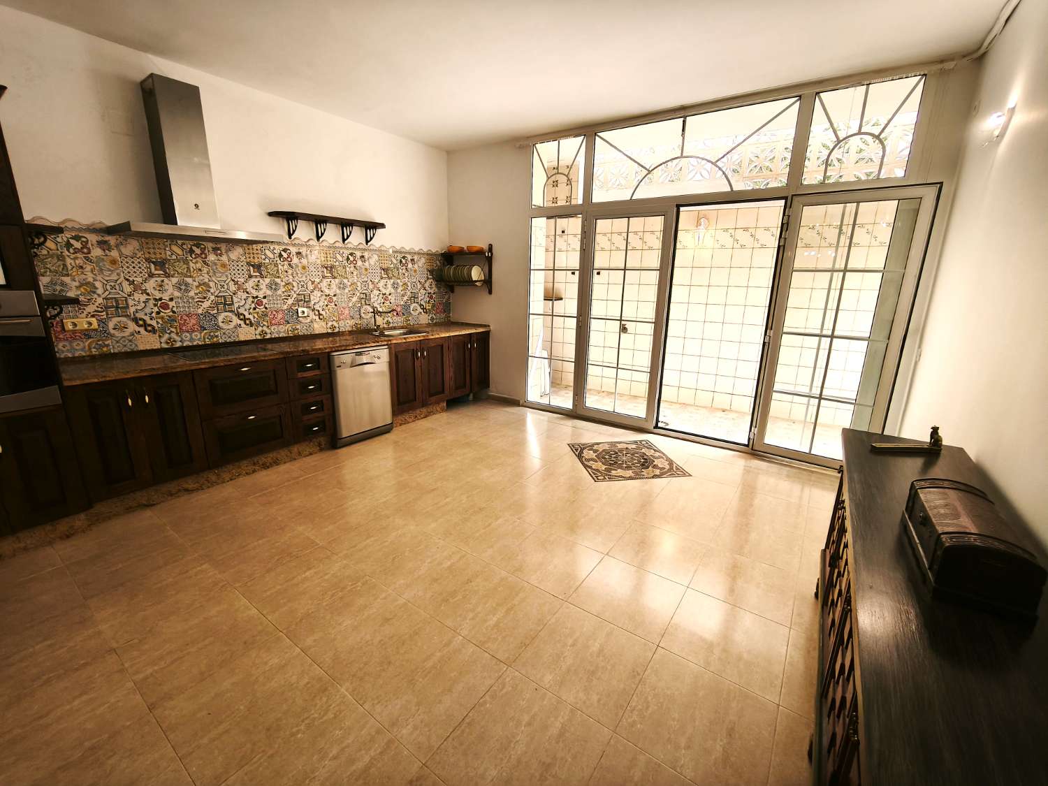 Studio in La Noria met zwembad en tuin