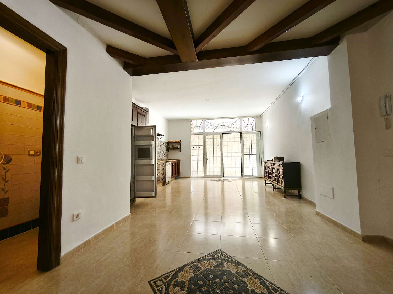 Studio in La Noria met zwembad en tuin