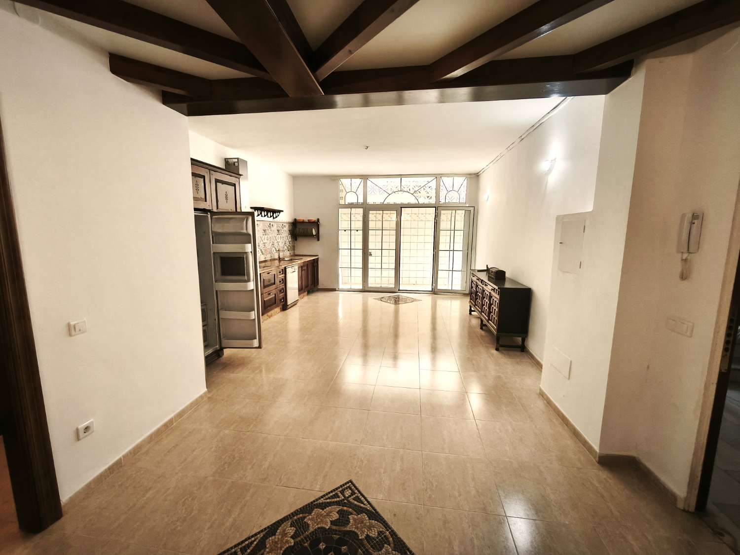 Studio in La Noria met zwembad en tuin