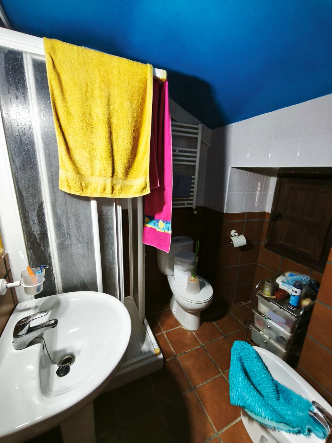 2 case coloniche (nuove e vecchie) e casa dei lavoratori su 33,75 ettari.