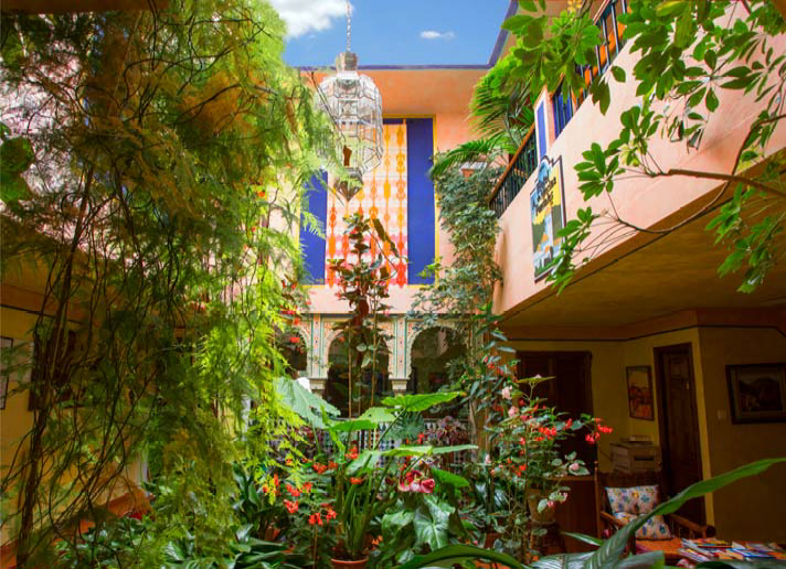 旅館 出售 在 La Taha