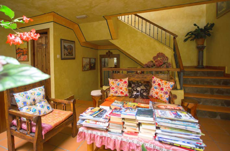 旅館 出售 在 La Taha