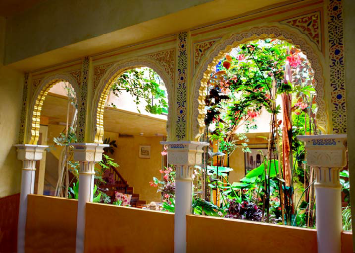 旅館 出售 在 La Taha