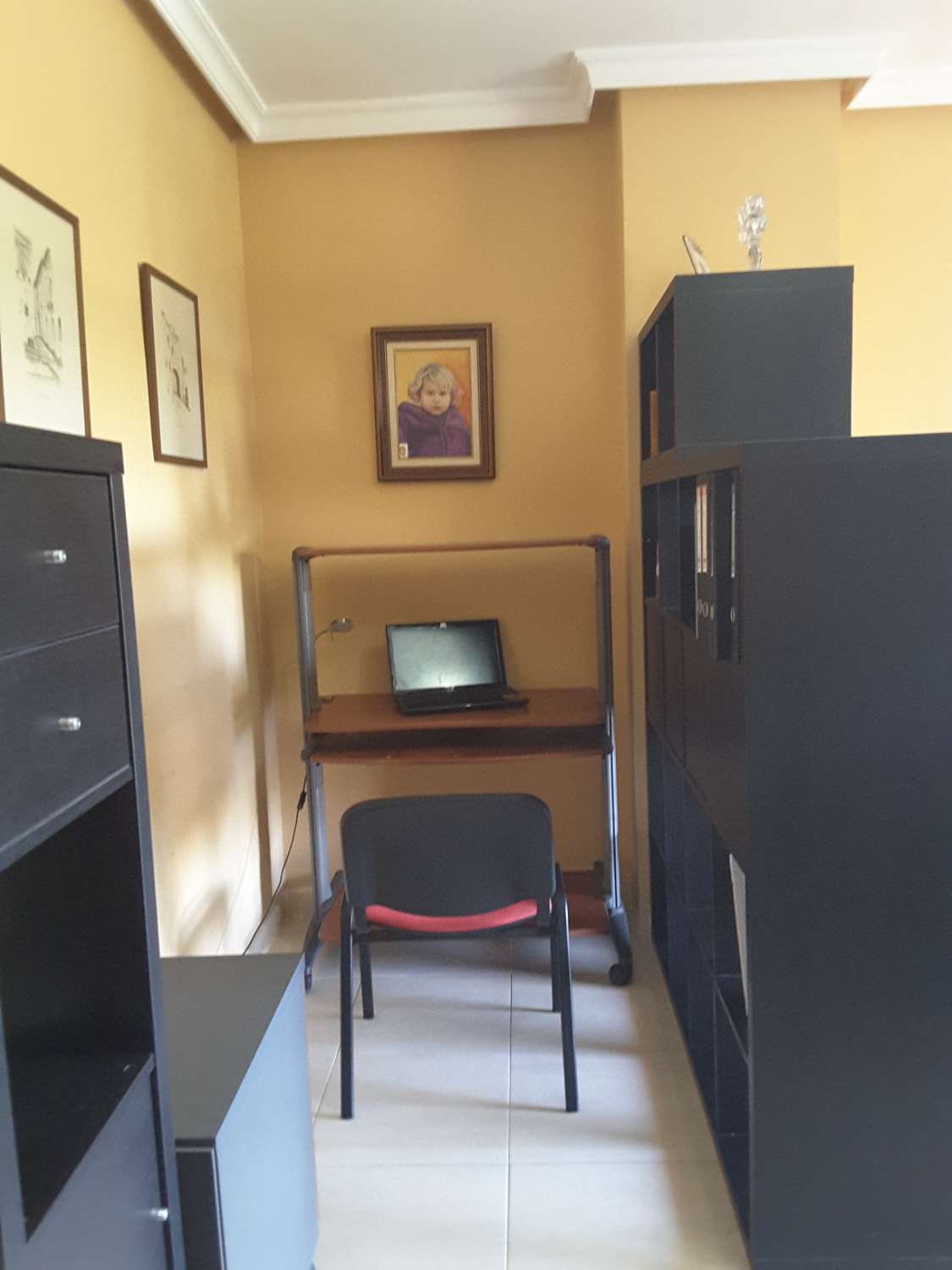 Lägenhet vid stranden med utsikt och pool