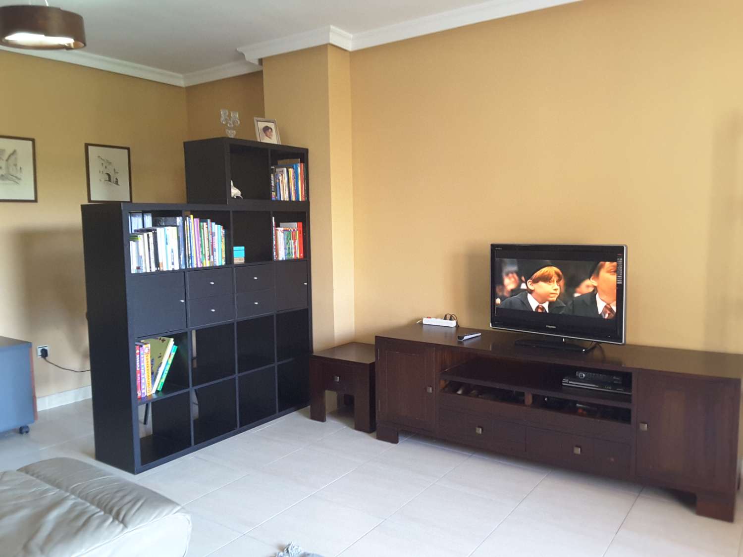 Lägenhet vid stranden med utsikt och pool