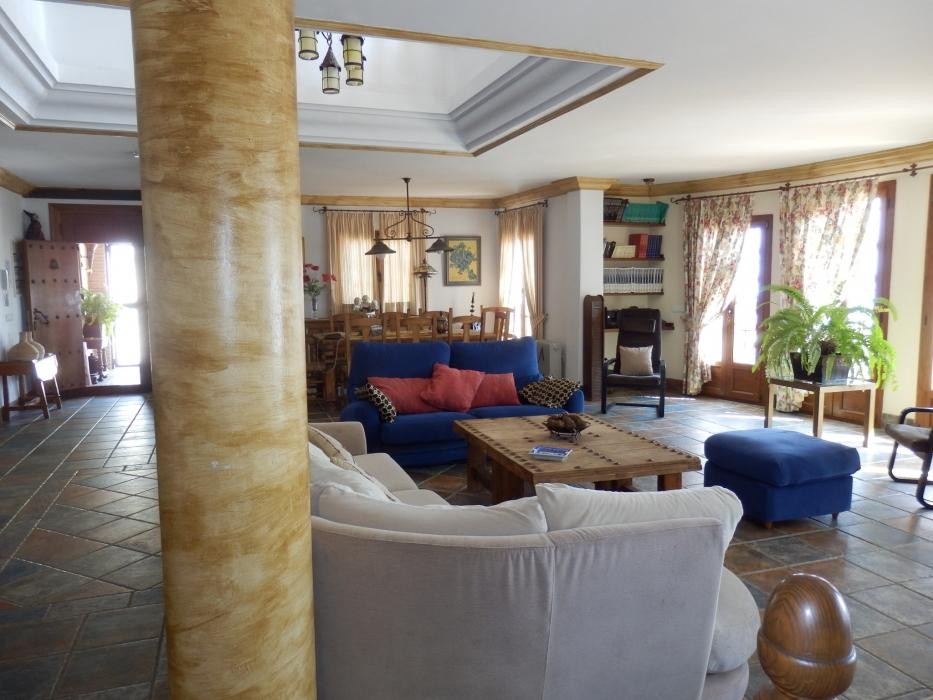 Frigiliana, à vendre maison avec 7 chambres et un terrain de 5500 m2