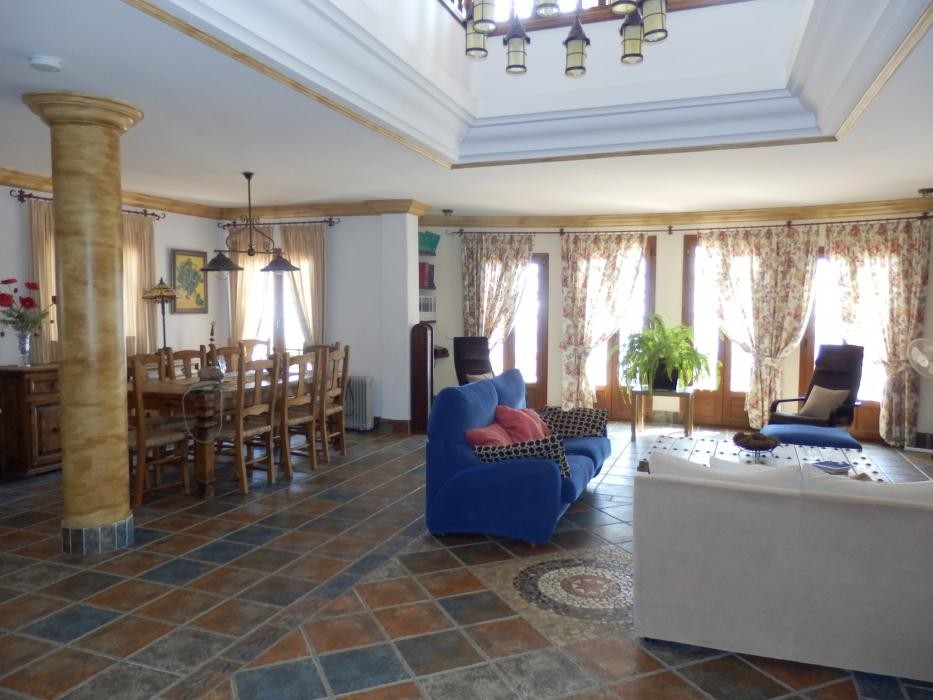 Frigiliana, for sale house with 7 bedrooms and a plot of 5500 m2