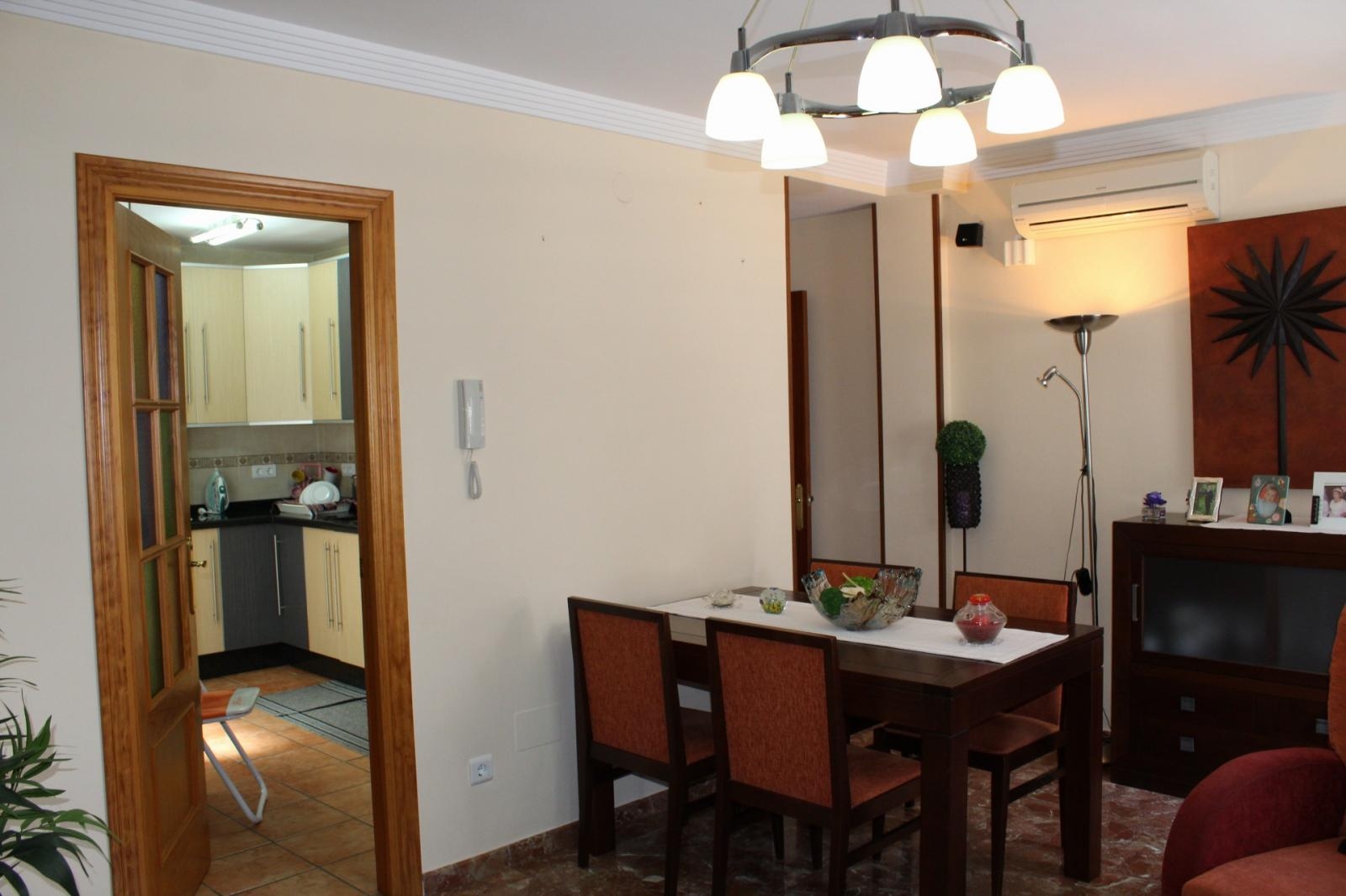 Appartement te koop in Nerja met aparte studio en garage