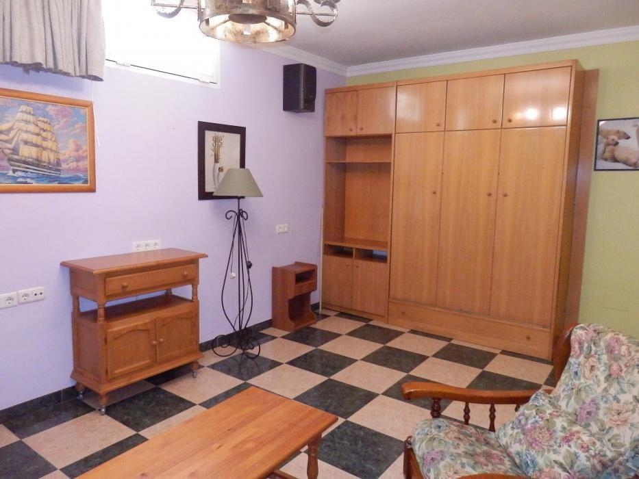 Wohnung zum Verkauf in Nerja mit separatem Studio und Garage