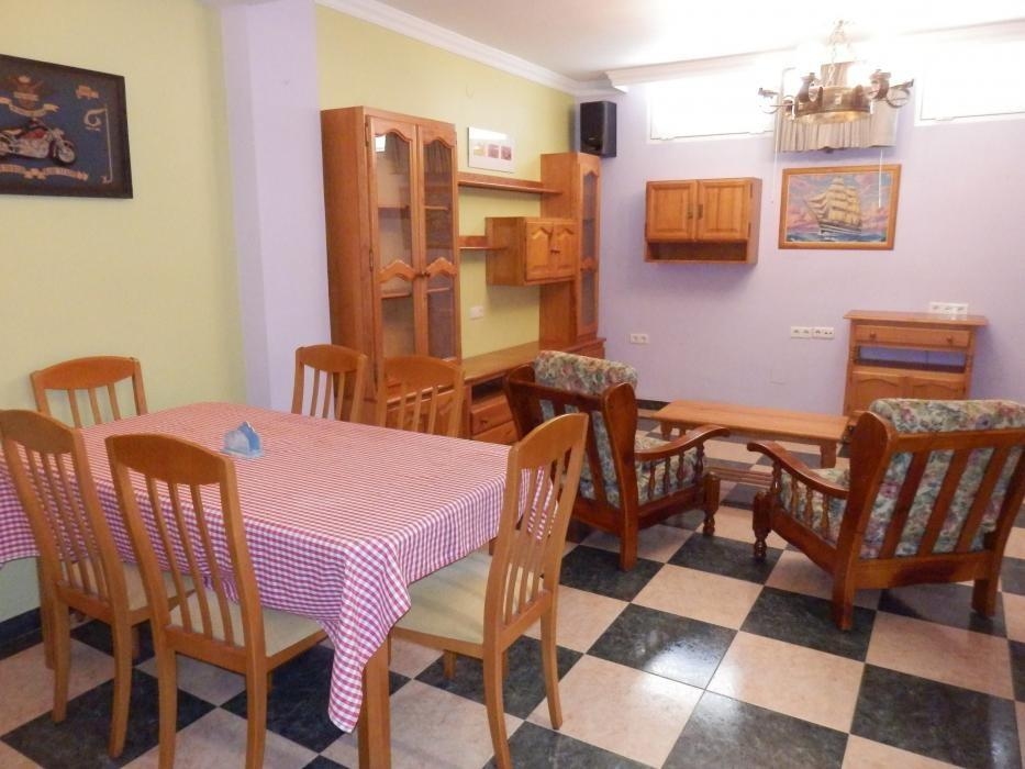 Wohnung zum Verkauf in Nerja mit separatem Studio und Garage