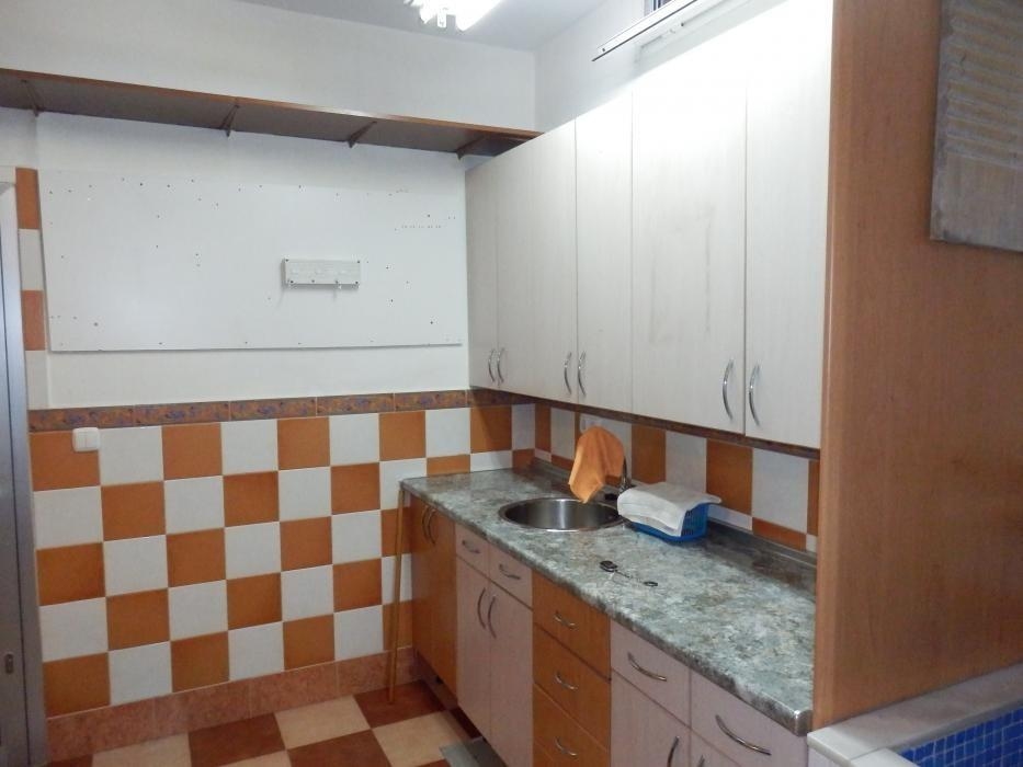 Apartment for sale in Nerja with separate studio and garage