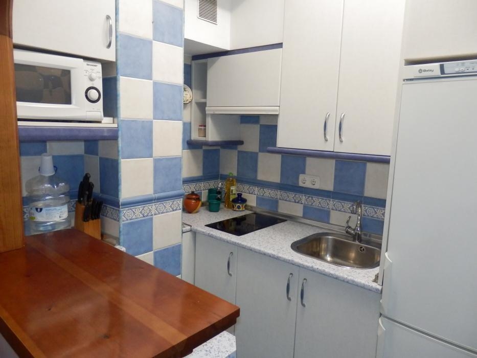 Piso en venta en Nerja con estudio aparte y garaje