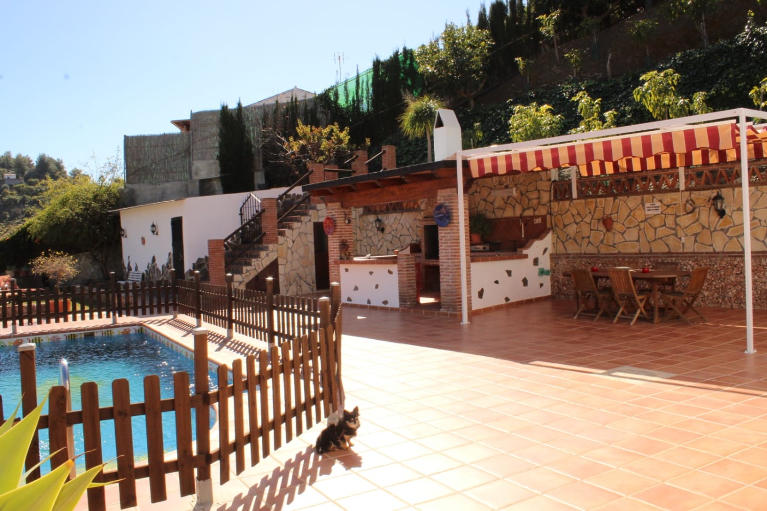 منزل جميل ومريح مع حمام سباحة خاص للإيجار على المدى الطويل في Frigiliana