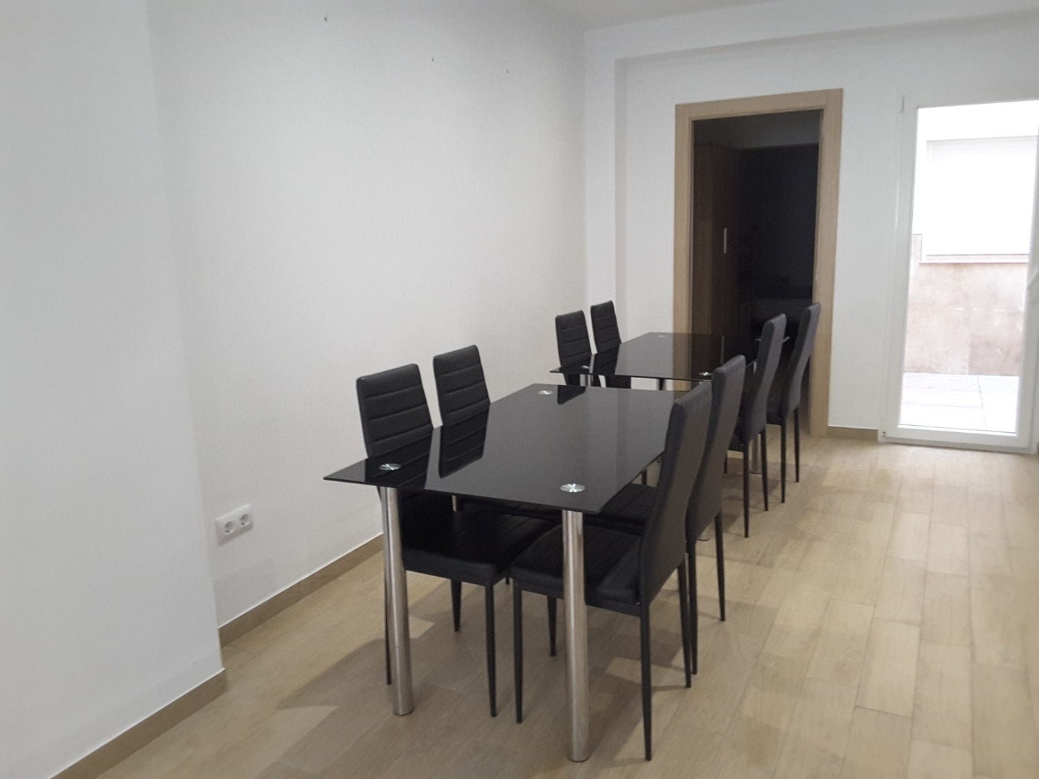 ZU VERKAUF 4-Zimmer-Haus vor kurzem renoviert