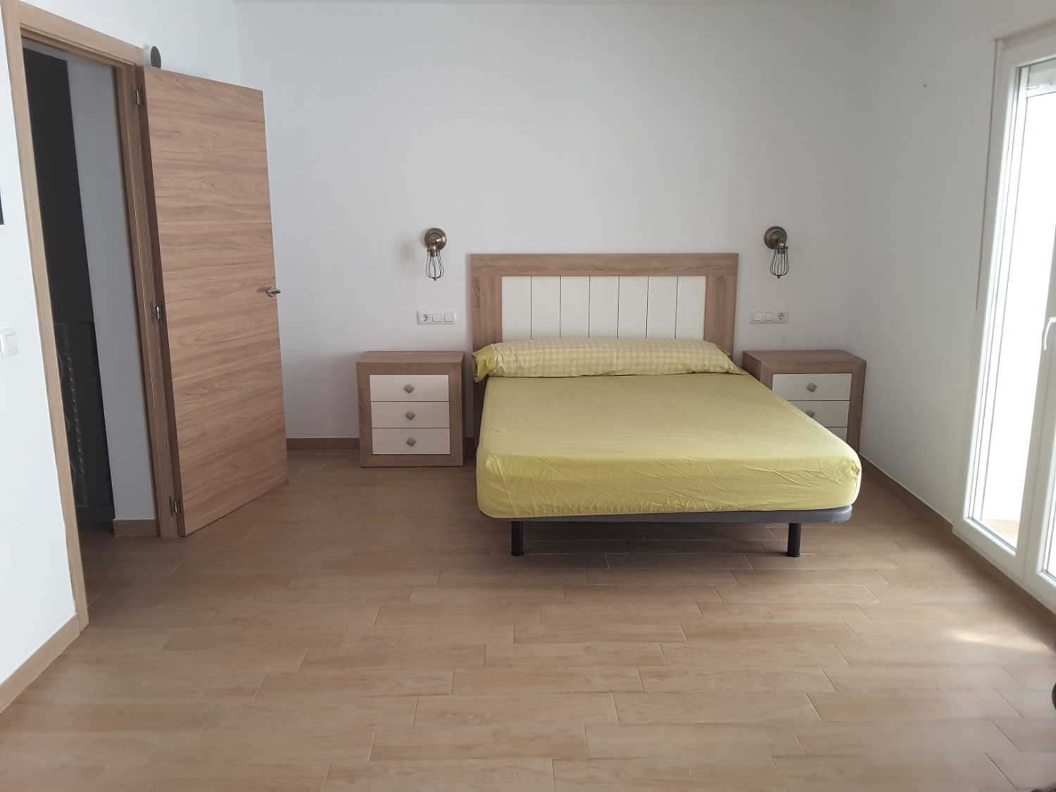 ZU VERKAUF 4-Zimmer-Haus vor kurzem renoviert